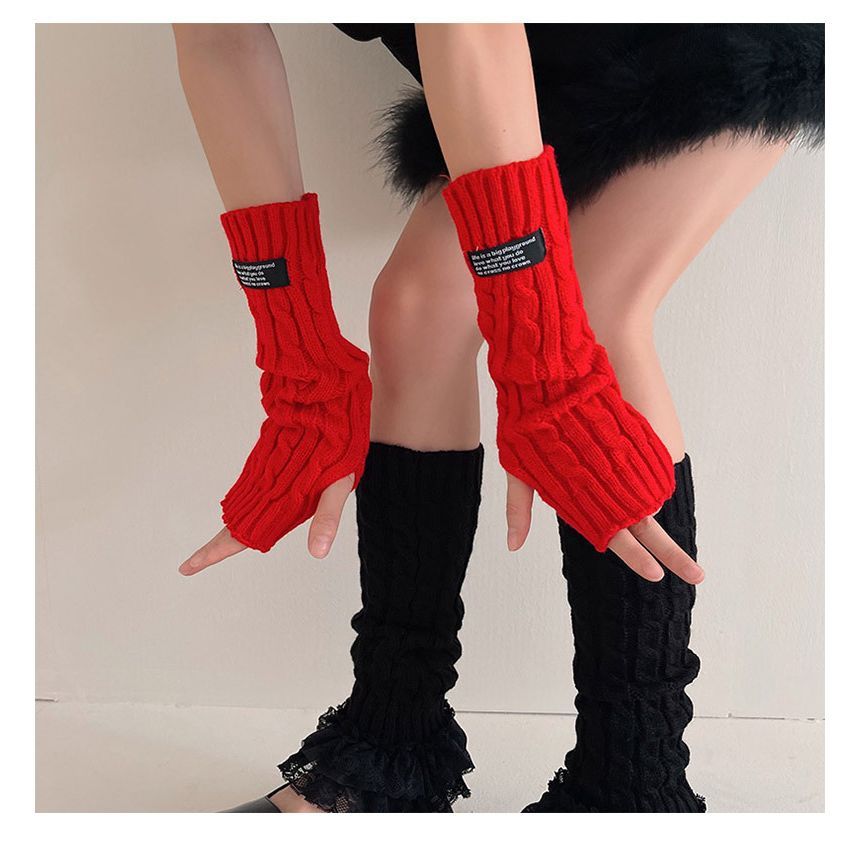 Lettering Knit Gloves