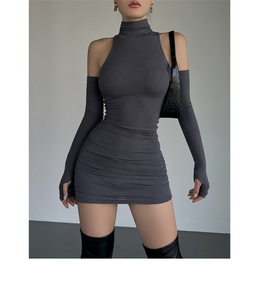 Sleeveless Arm Mini Sleeves Dress With Plain Turtleneck
