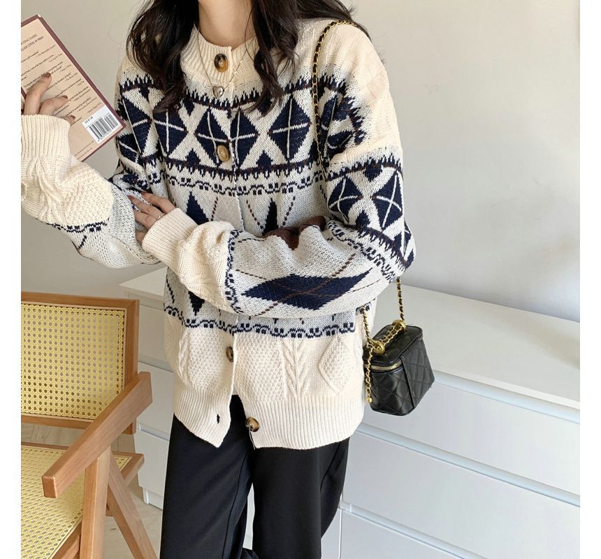Loose-Fit Cardigan Pattern