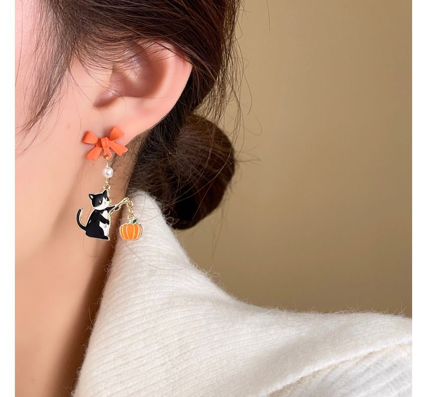 Drop Halloween Earring Clip / Enamel On
