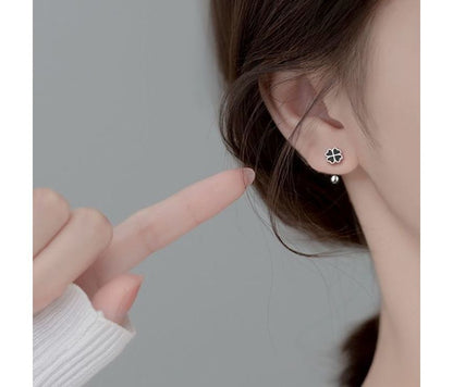 Clover Stud Earring