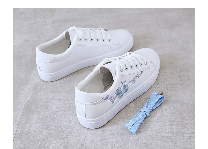 Floral Lace-Up Embroidered Sneakers