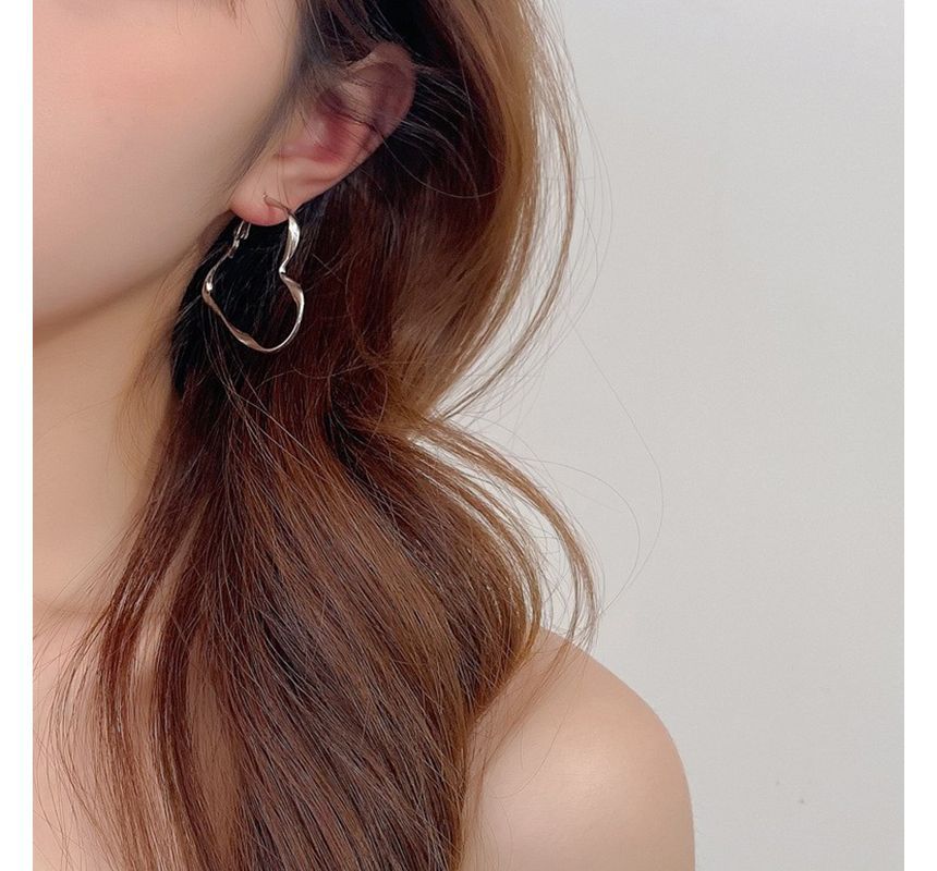 Hoop Clip-On Earring Heart /