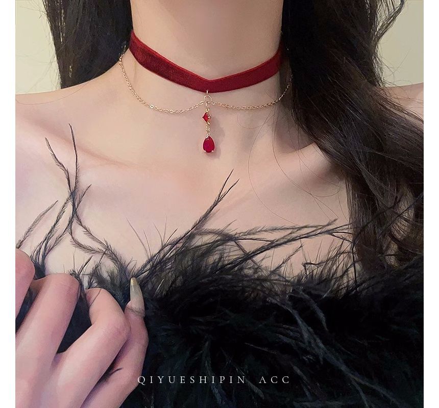 Faux Crystal Pendant Layered Velvet Choker