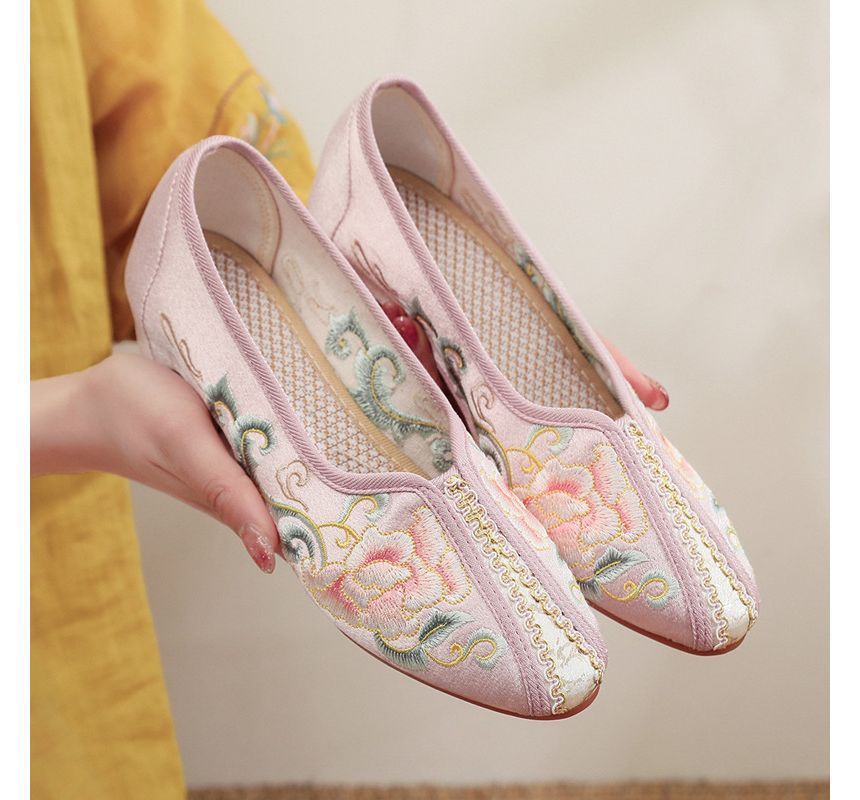 Pumps Satin Floral Embroidered