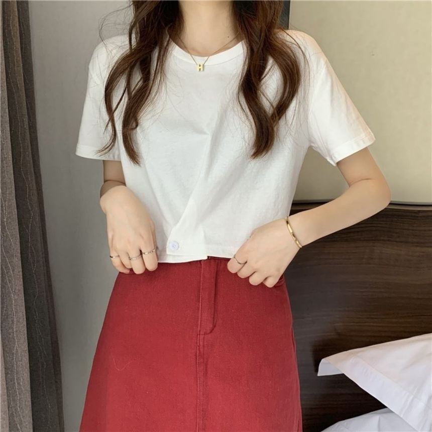 Neck Short-Sleeve Plain Buttoned Round Tee