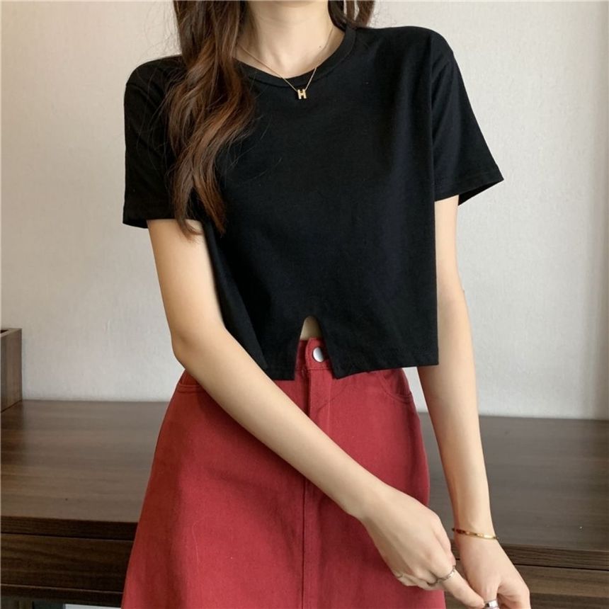 Neck Short-Sleeve Plain Buttoned Round Tee