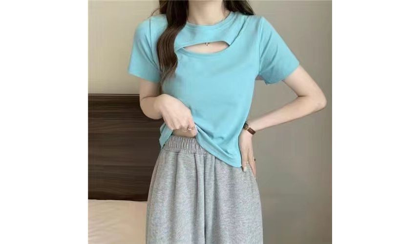 Plain Short-Sleeve Neck Cut Out T-Shirt Crew