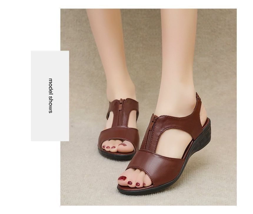 Heel Plain Wedge Sandals