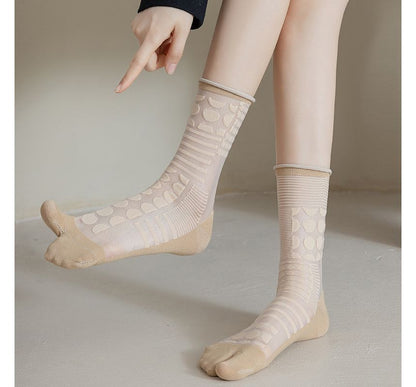 Patterned Mesh Tabi Short Socks