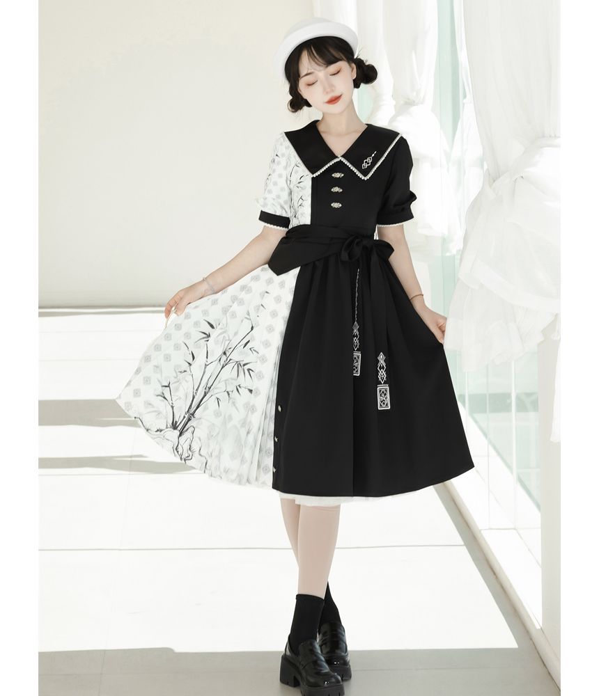 Lolita Short-Sleeve Collared Two Tone Pleated A-Line Dress