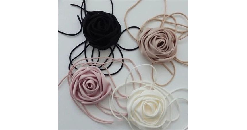 Plain Rose Choker