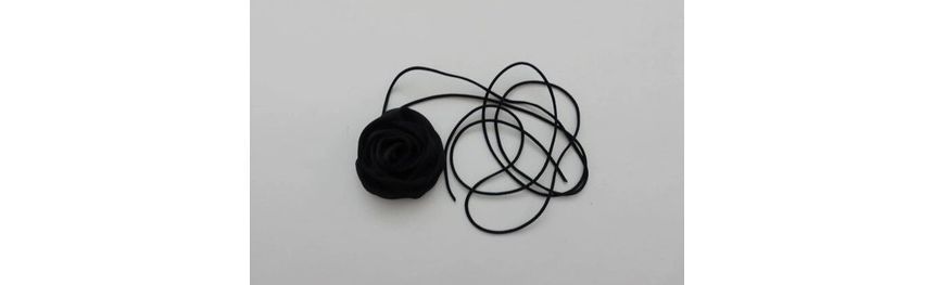 Plain Rose Choker