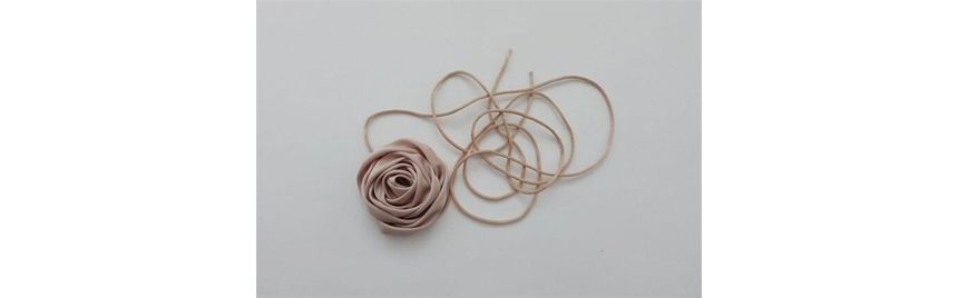 Plain Rose Choker