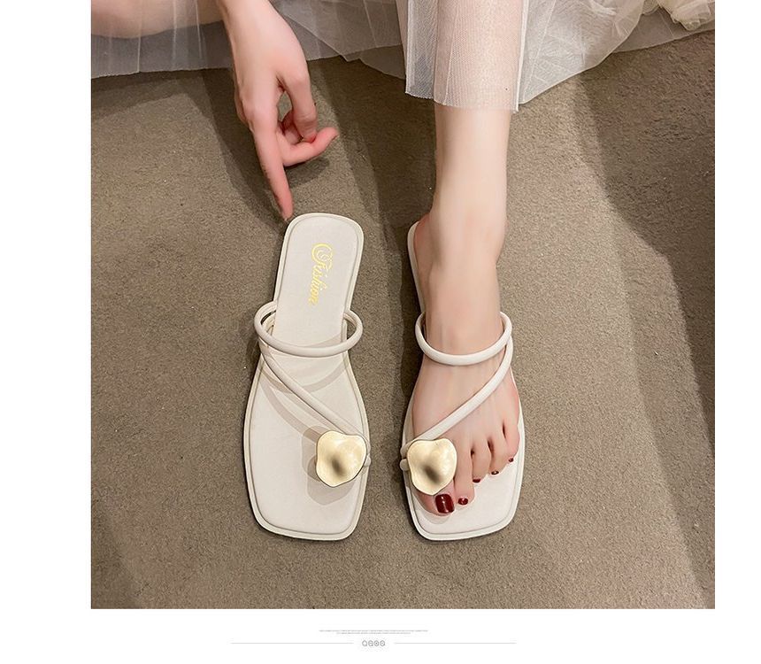 Toe Slide Loop Sandals