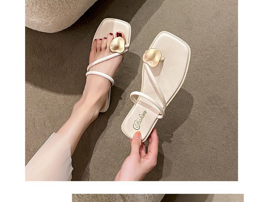 Toe Slide Loop Sandals