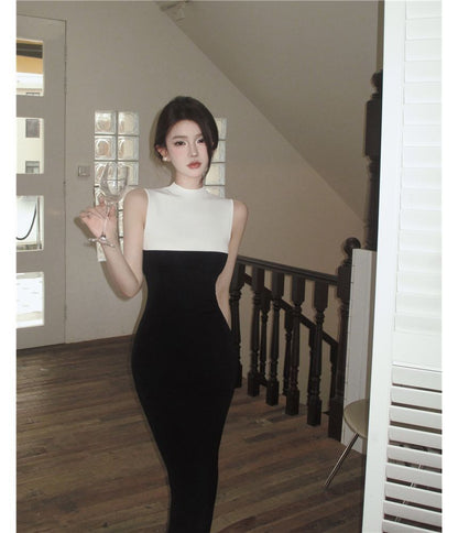 Sleeveless Mock Neck Two Tone Maxi Sheath Dress