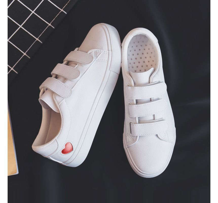 Heart Adhesive Strap Sneakers