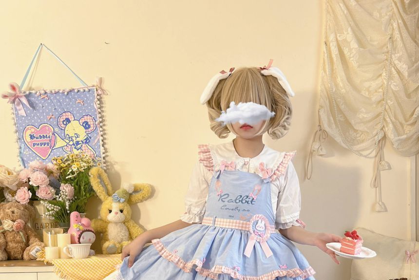 Puff-Sleeve Rabbit Ear Collar Heart Applique Gingham Ruffle Blouse