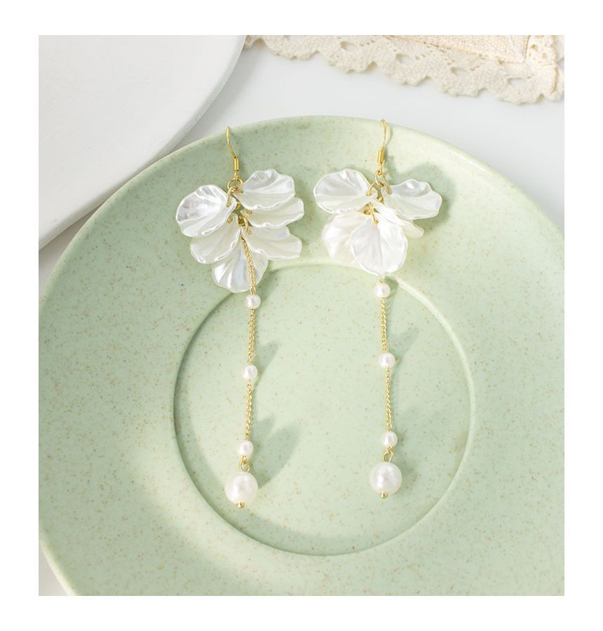 On Earring Petal Drop Faux / Pearl Clip
