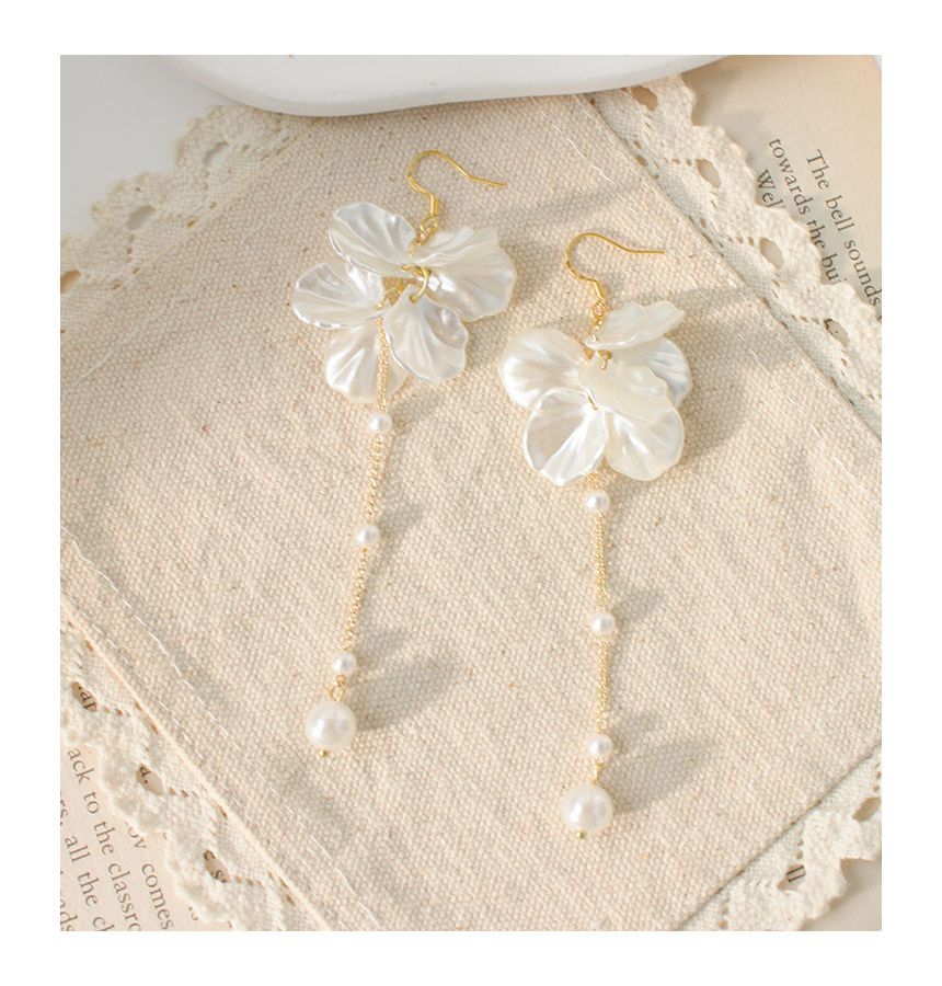 On Earring Petal Drop Faux / Pearl Clip