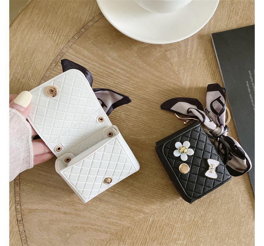 Rabbit Faux Leather AirPods / Pro Earphone Case Skin