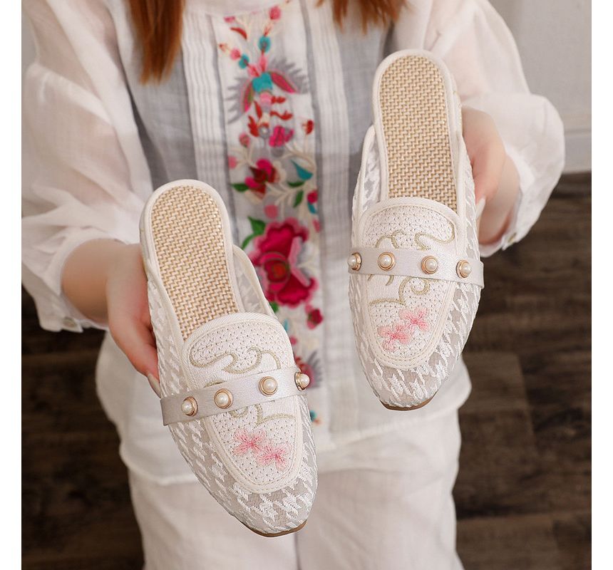 Mules Flower Embroidered Pointed Heel Chunky