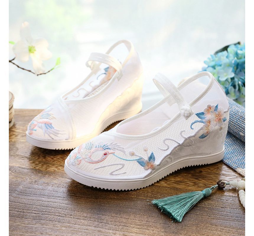 Embroidered Mary Pointed Jane Shoes Wedge