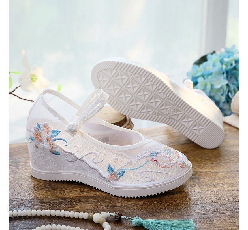Embroidered Mary Pointed Jane Shoes Wedge