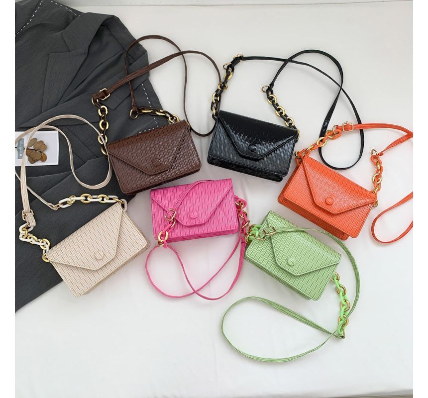 Flap Chain Crossbody Bag