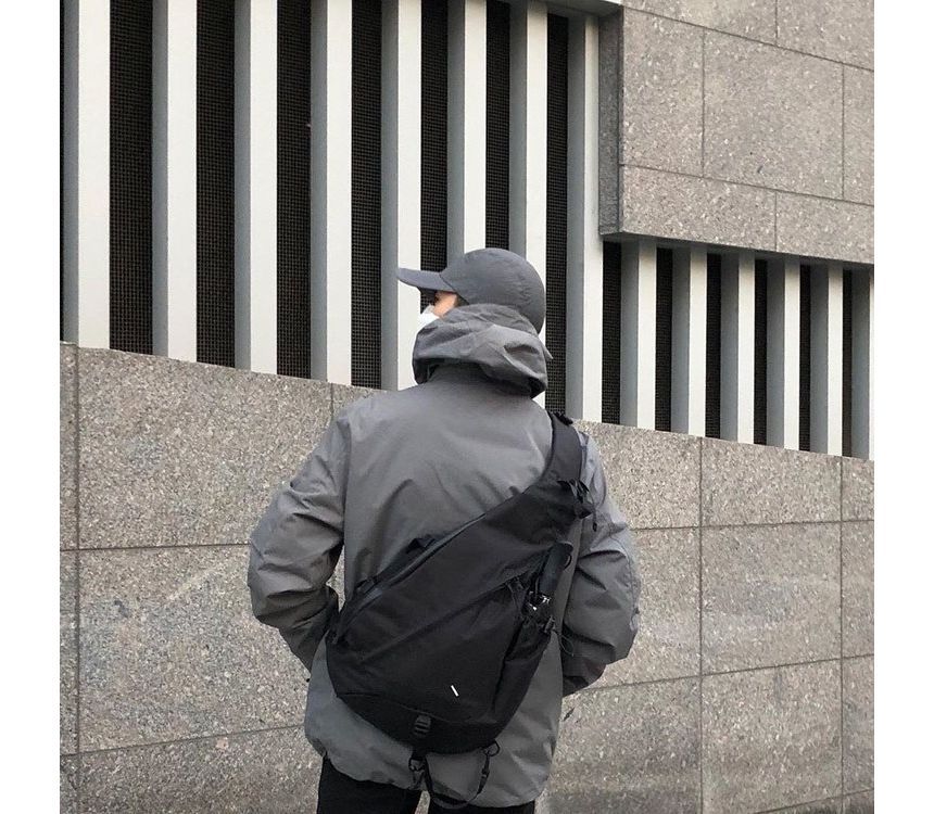 Bag Multi-Pocket Sling