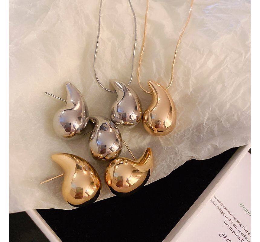 Stud Ear Waterdrop Necklace /