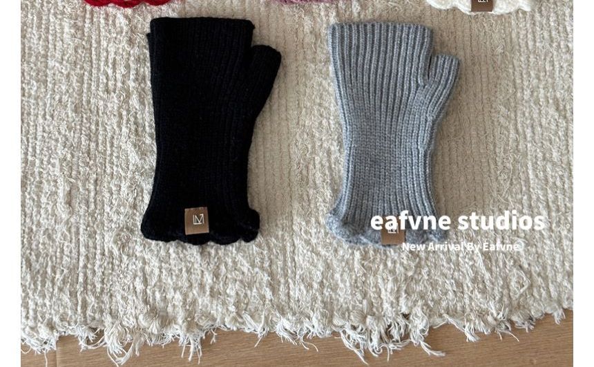 Gloves Fingerless Applique Lettering Knit