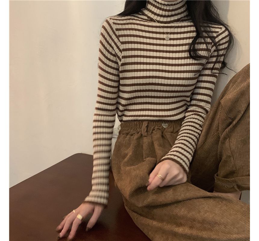 Long-Sleeve Turtleneck Striped Ribbed Knit Top