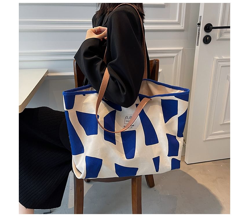 Geometric Print Applique Canvas Carryall Bag