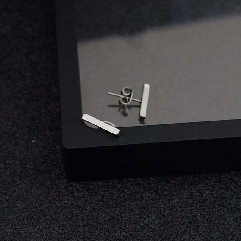 Bar Ear Stud