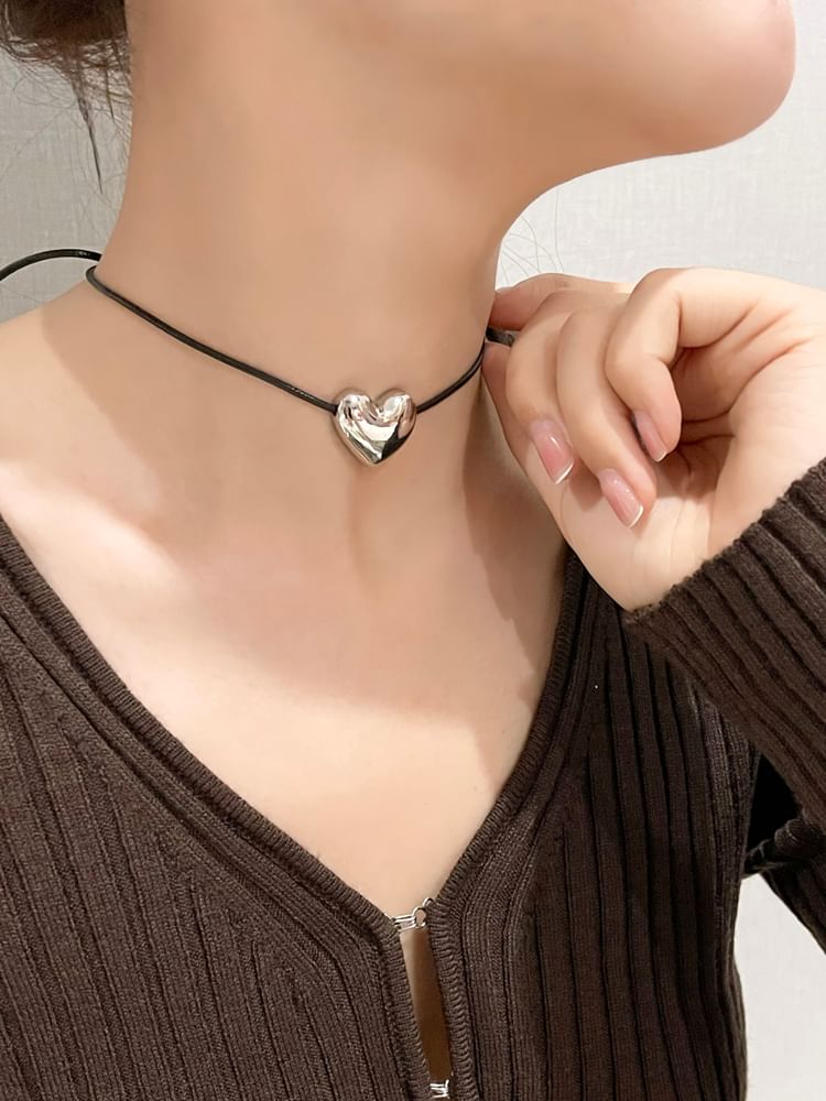 Cord Heart Choker