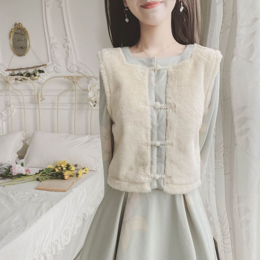 Mock Two-Piece Long-Sleeve Square Neck Fleece Panel Frog Button Top / High Waist Floral Midi A-Line Skirt / Set