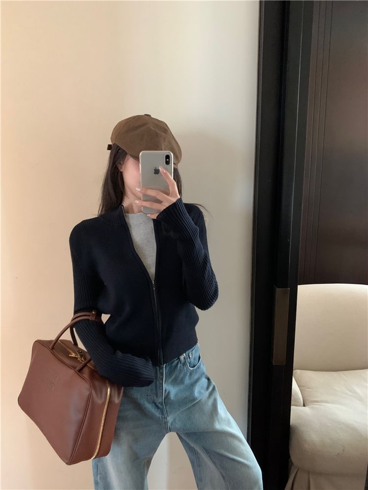 Slim-Fit Zip Sweater Plain