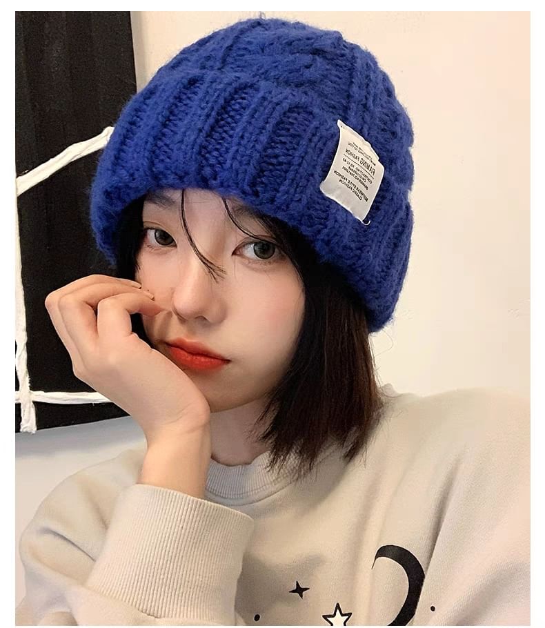 Lettering Beanie Applique Knit