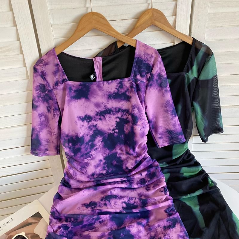 Short-Sleeve Square Neck Tie Dye Ruched Slit Midi Sheath Dress