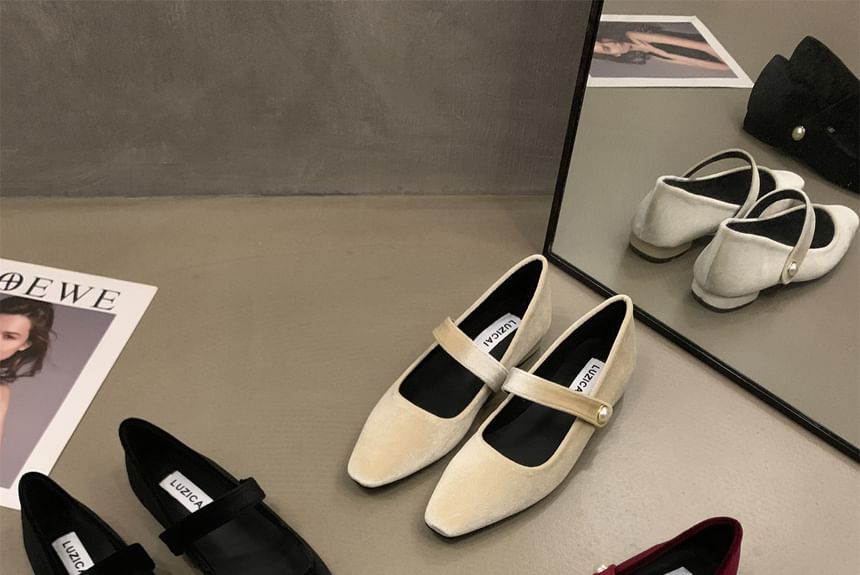 Velvet Mary Square Jane Shoes Toe