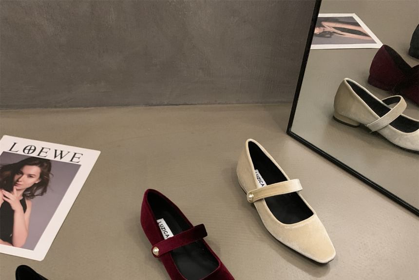 Velvet Mary Square Jane Shoes Toe