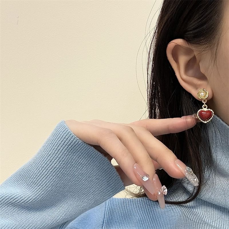 Pearl Faux Drop Earring Heart