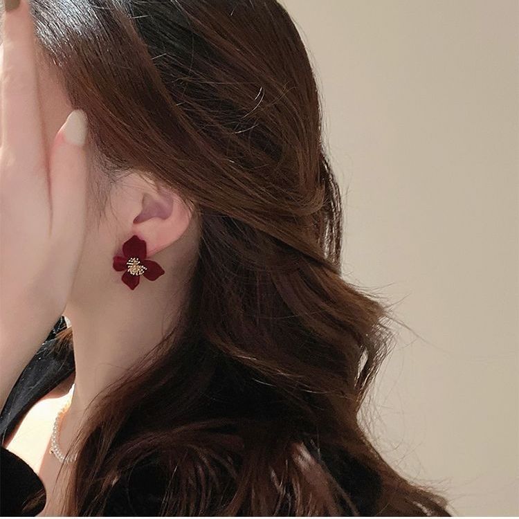 Floral Ear Stud
