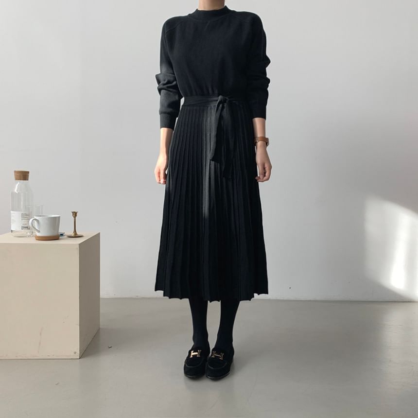 Long-Sleeve Mock Neck Plain Accordion Pleated Midi A-Line Knit Dress