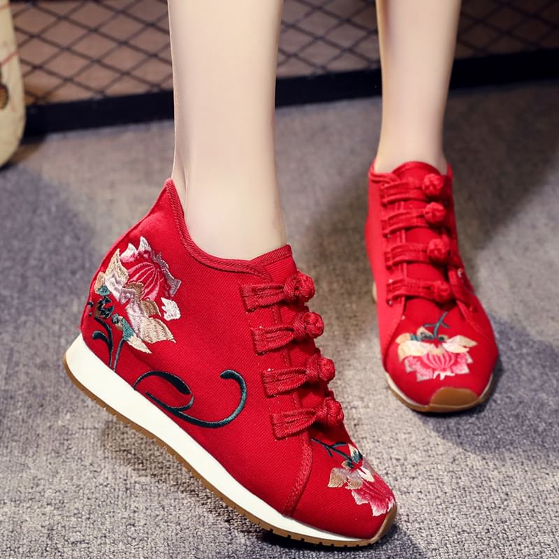 Flower Embroidered Hidden Wedge Sneakers