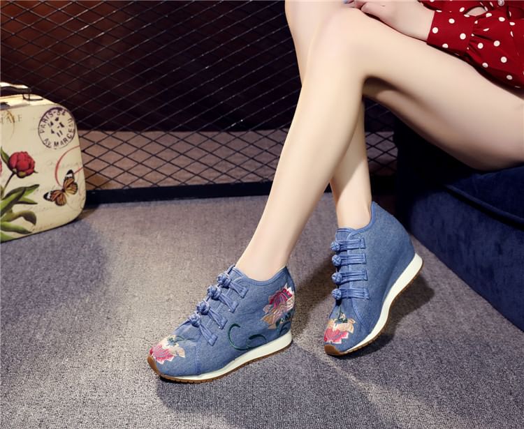 Flower Embroidered Hidden Wedge Sneakers