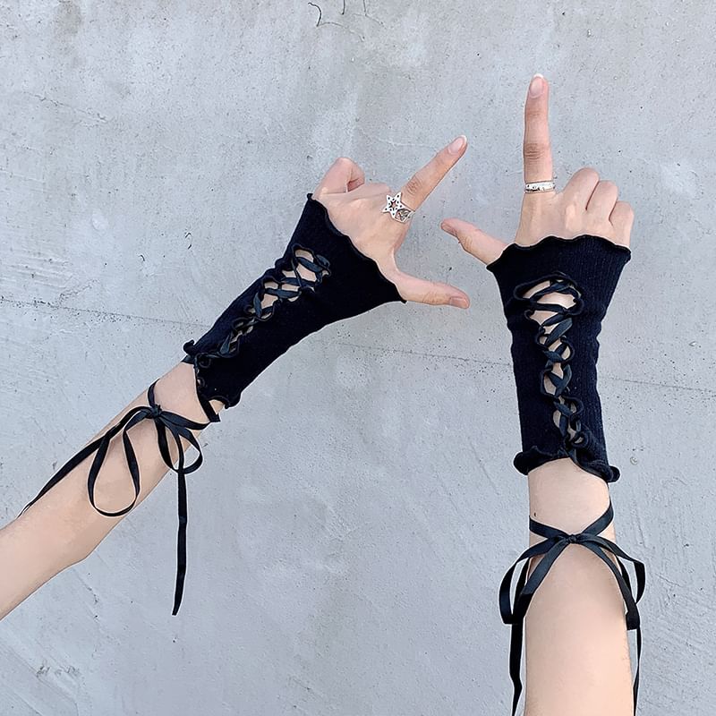 Ribbon Lace-Up Fingerless Gloves