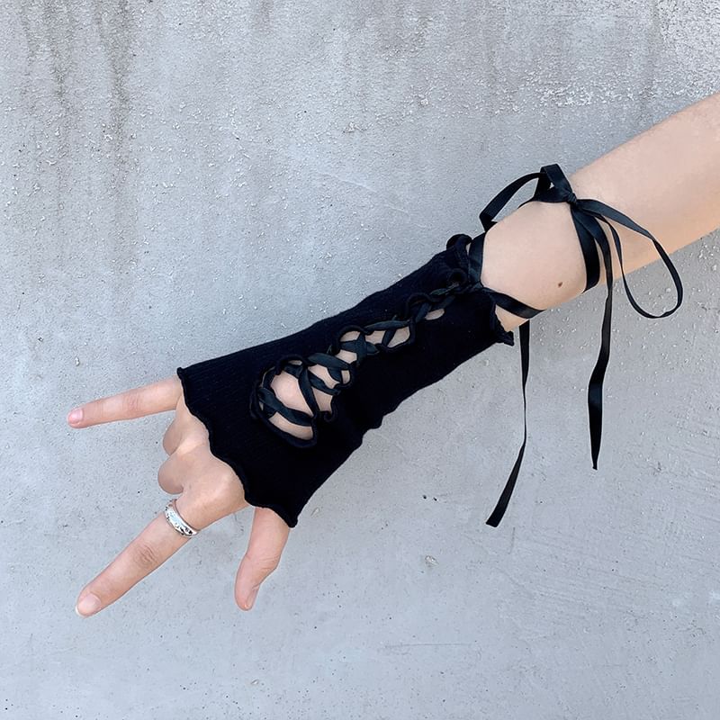 Ribbon Lace-Up Fingerless Gloves